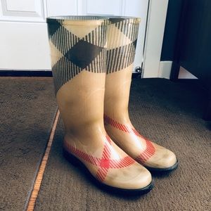 Gently Used Authentic Burberry Rain Boots
